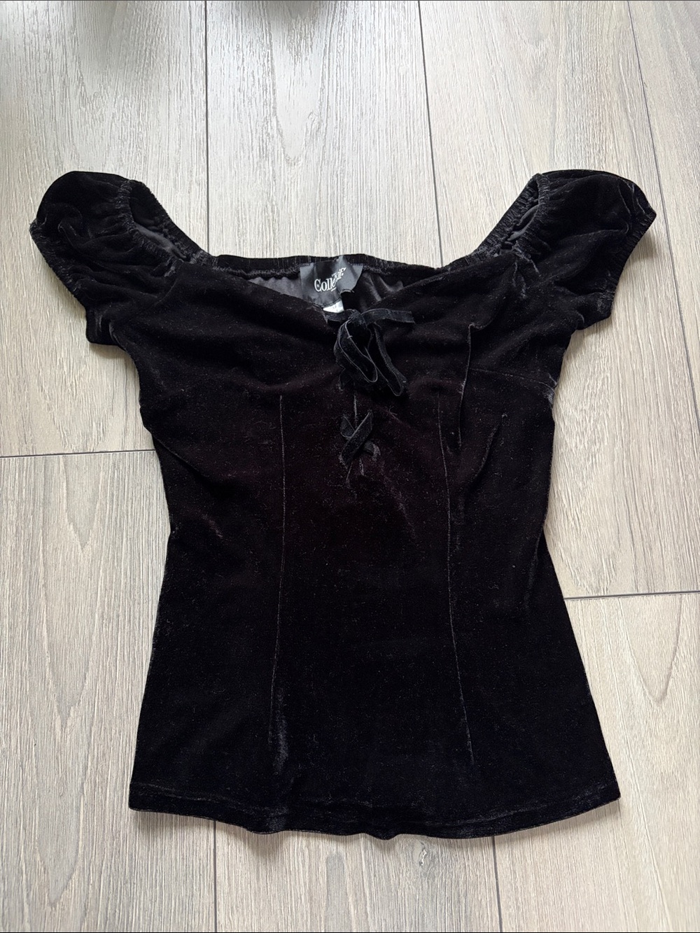 Collectif Black Velvet Lace-Up Puff Sleeve Top
